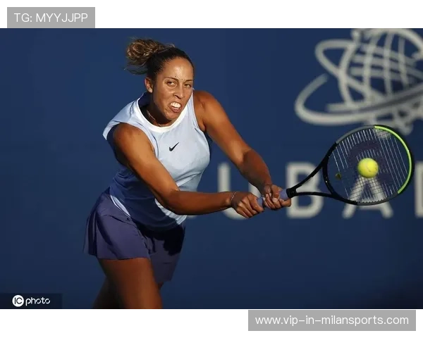 凯斯发球区大角度发球直接拿分，领略网球竞技的极限魅力