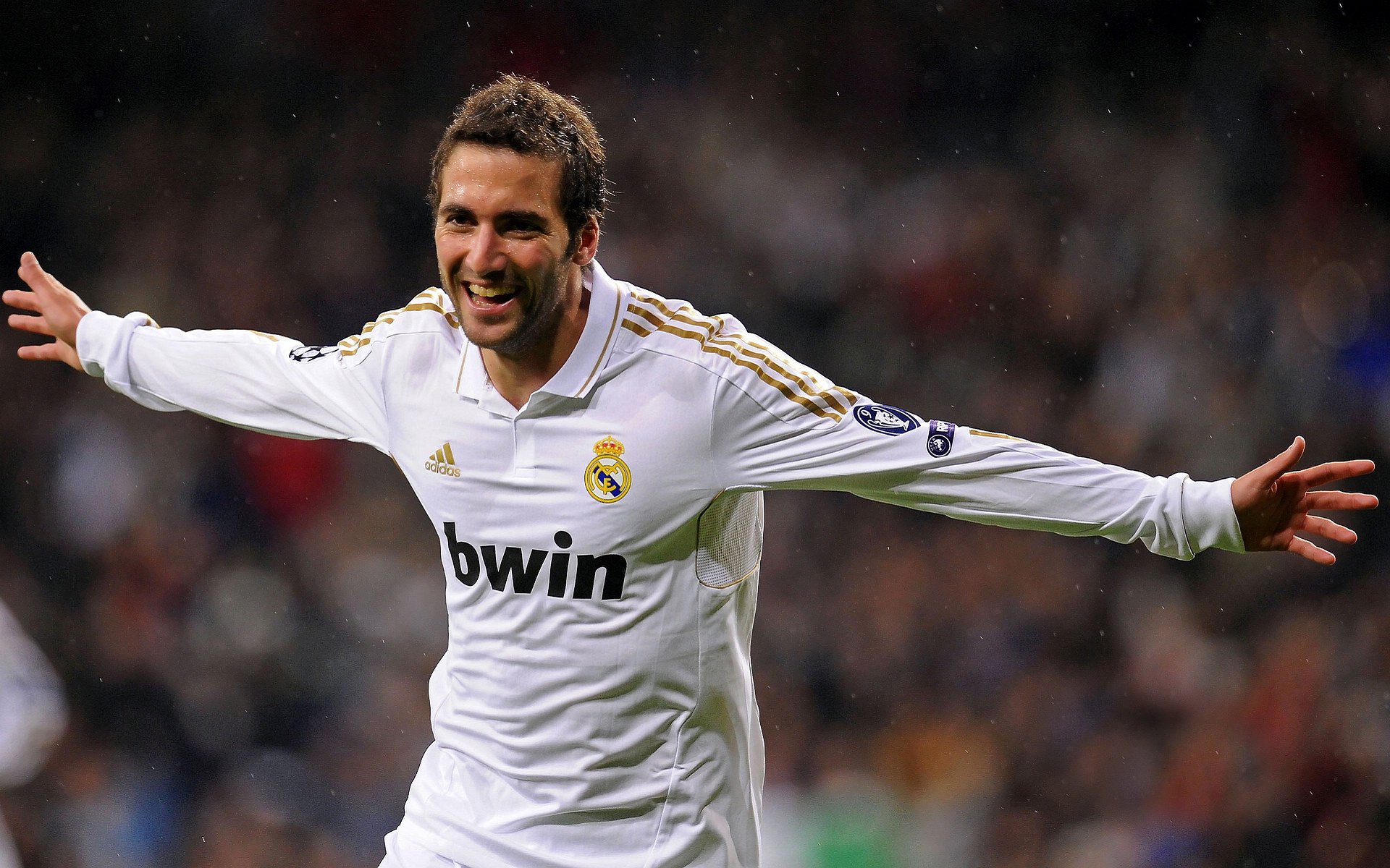 “阿根廷美洲狮队:从逆境中崛起,挑战顶级球队”