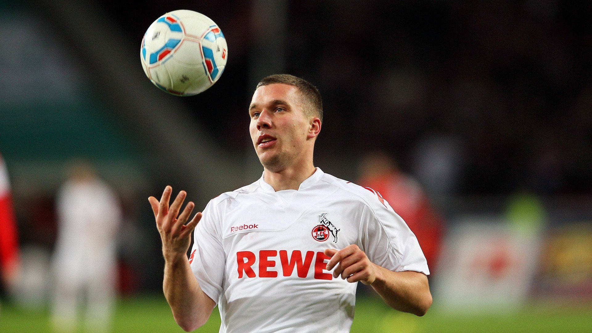 “阿根廷美洲狮队：从逆境中崛起，挑战顶级球队”